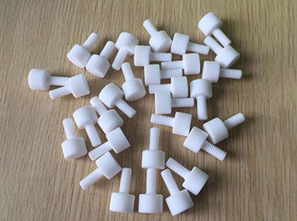 CNC obrábění plastových dílů