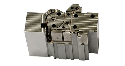 Náhradní součásti forem a vložky