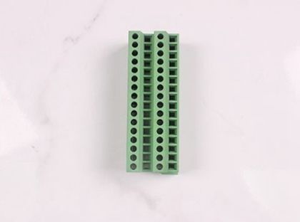 přesné elektronické lisování plastových dílů přesné elektronické lisování plastových dílů